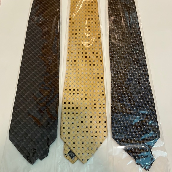 Bill Blass Neckties - Picture 1 of 11